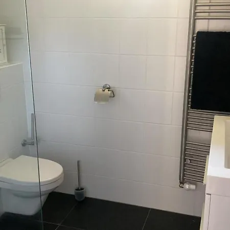 Eendje 2 I Luxe Recreatiewoning Met Hottub Holiday home Ermelo