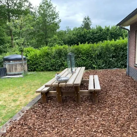 Eendje 2 I Luxe Recreatiewoning Met Hottub Ermelo